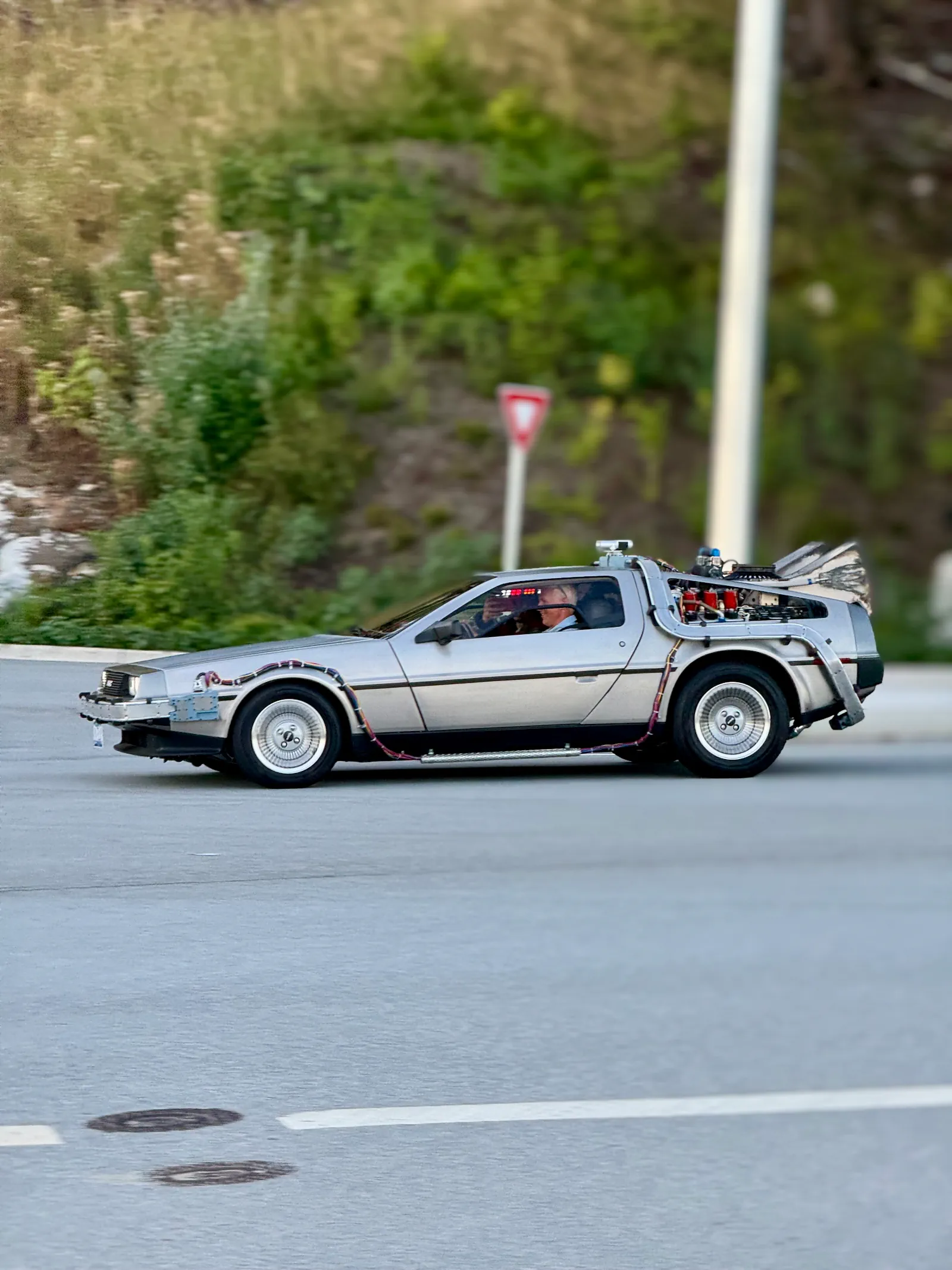 DeLorean 'Time Machine' replica at CRU car meet-up, Cypress Mountain / Vancouver, BC. Photo by '@kilotesla', used with permission.